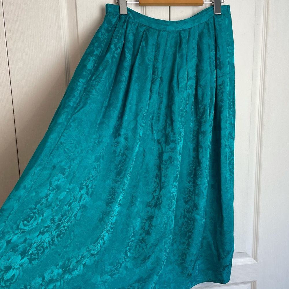 Emerald 100% SILK Floral Embossed Skirt - Picture 2 of 7